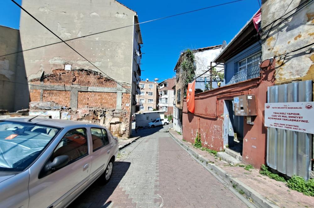 Balat'ın Merkezinde Konut İmarlı 80,36 m² Satılık Arsa