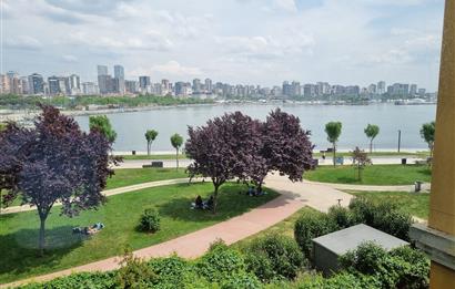 MODA’DA MUHTEŞEM DENIZ VE PARK MANZARALI SATILIK DAİRE