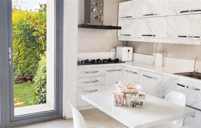Rumelifeneri'nde Prestijli Sitede 5+2 Tripleks Villa