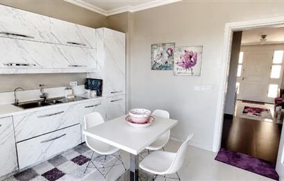 Rumelifeneri'nde Prestijli Sitede 5+2 Tripleks Villa