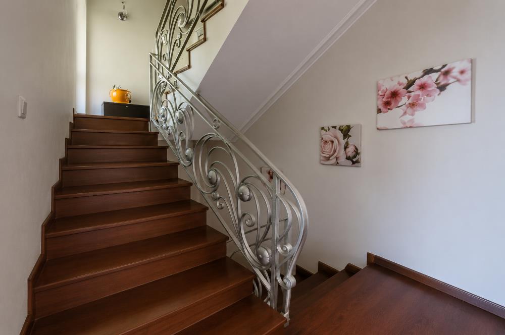 Rumelifeneri'nde Prestijli Sitede 5+2 Tripleks Villa