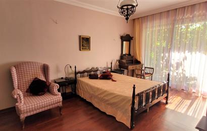 Rumelifeneri'nde Prestijli Sitede 5+2 Tripleks Villa