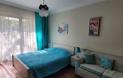 Rumelifeneri'nde Prestijli Sitede 5+2 Tripleks Villa