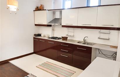 Rumelifeneri'nde Prestijli Sitede 5+2 Tripleks Villa