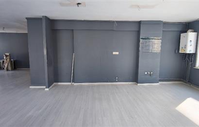 İçerenköy Sanayi Girişinde 3+1 Kiralık Ofis 