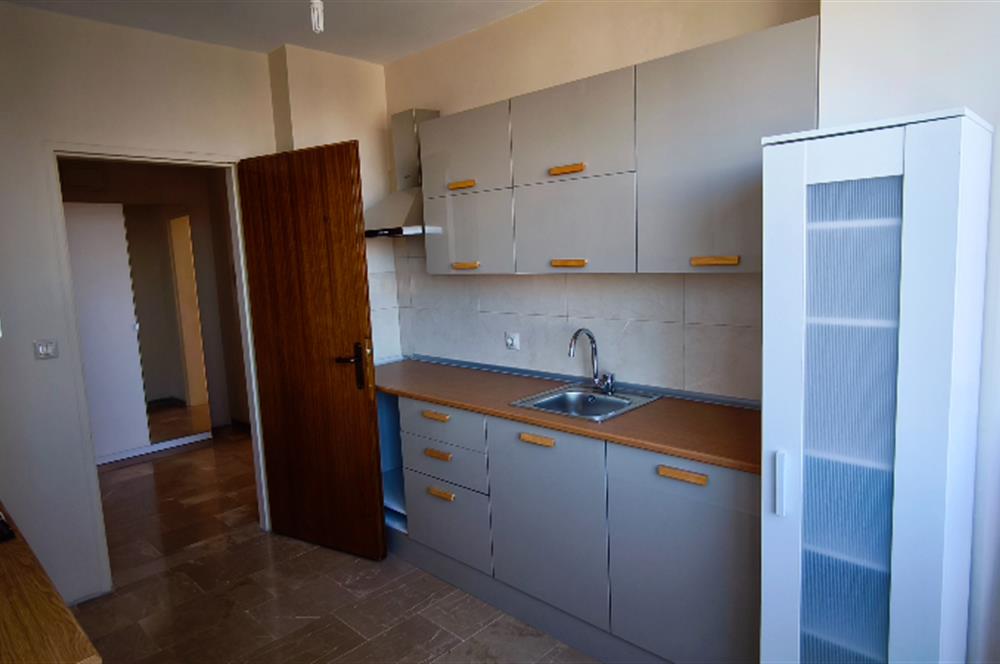 Beyaz Köşk Sitesi Ferah Kiralık 3+1 Daire