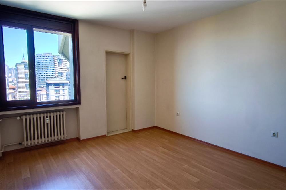 Beyaz Köşk Sitesi Ferah Kiralık 3+1 Daire