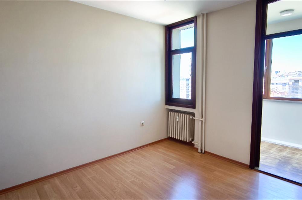 Beyaz Köşk Sitesi Ferah Kiralık 3+1 Daire