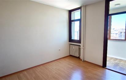 Beyaz Köşk Sitesi Ferah Kiralık 3+1 Daire