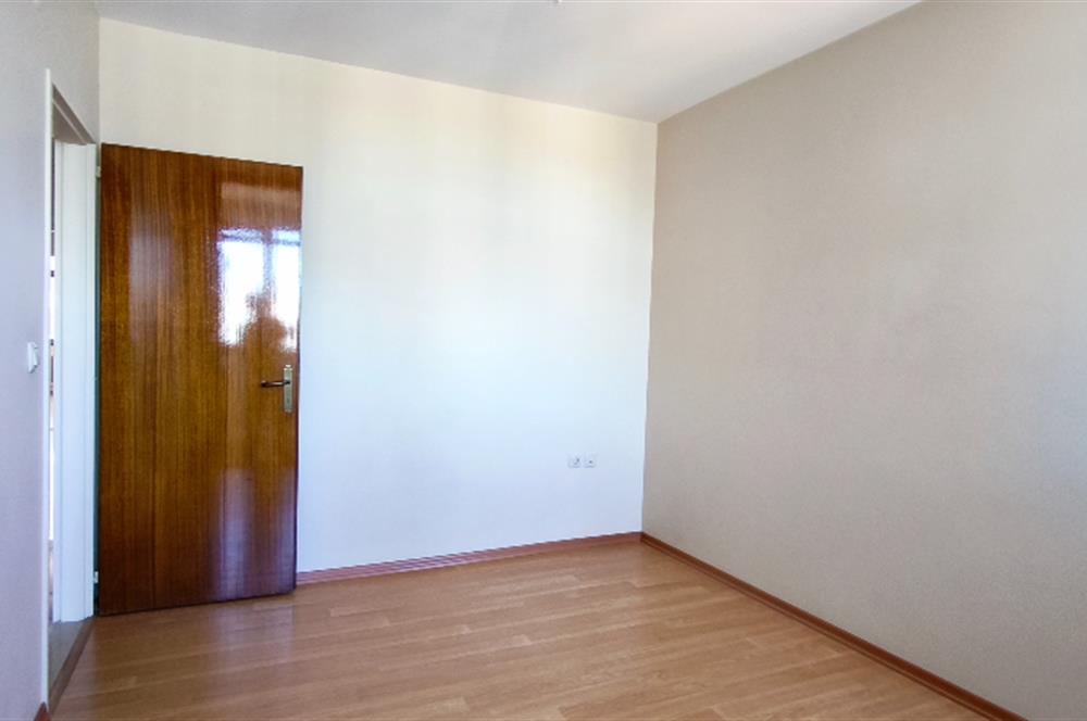 Beyaz Köşk Sitesi Ferah Kiralık 3+1 Daire