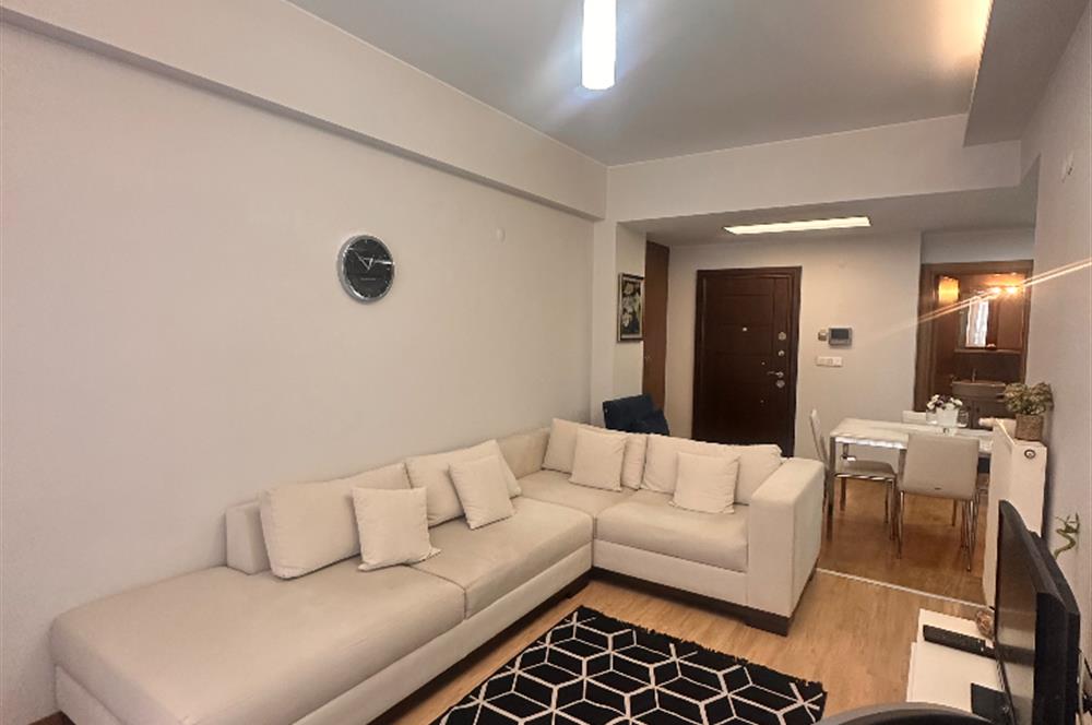 Karşıyaka Demirköprü Eşyalı 1+1 