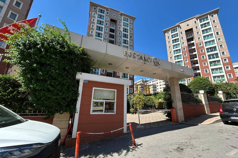 BOSTANCI CİTY KONUTLARI ŞEREFİYESİ EN YÜKSEK BLOKDA KİRALIK 4+1