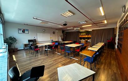 BÜYÜKDERE CAD'SİNE 2. BİNA YABA PLAZA'DA 550 m2 SATILIK OFİS