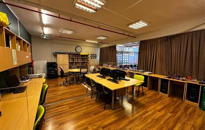 BÜYÜKDERE CAD'SİNE 2. BİNA YABA PLAZA'DA 550 m2 SATILIK OFİS
