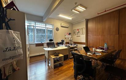 BÜYÜKDERE CAD'SİNE 2. BİNA YABA PLAZA'DA 550 m2 SATILIK OFİS
