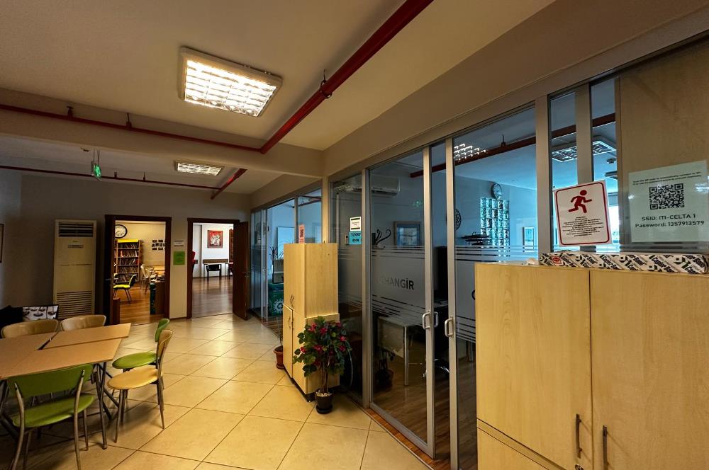 BÜYÜKDERE CAD'SİNE 2. BİNA YABA PLAZA'DA 550 m2 SATILIK OFİS