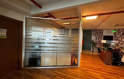 BÜYÜKDERE CAD'SİNE 2. BİNA YABA PLAZA'DA 550 m2 SATILIK OFİS