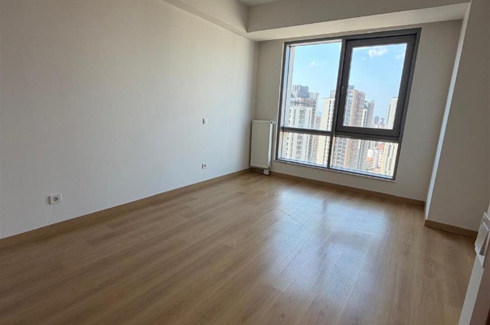 İstanbul 216'da Kiralık 2+1 Ebeveyn Banyolu Daire (75m²)