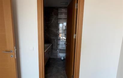 İstanbul 216'da Kiralık 2+1 Ebeveyn Banyolu Daire (75m²)