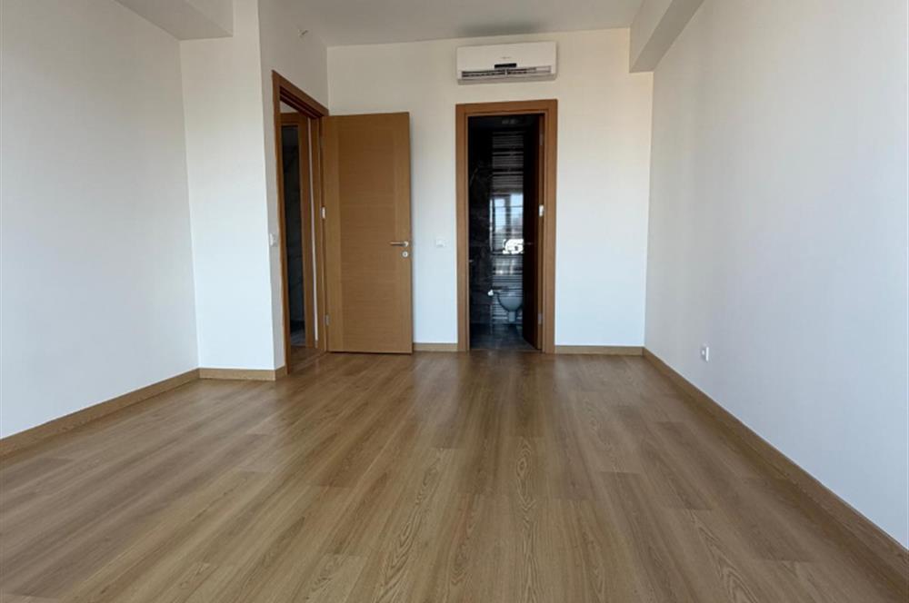 İstanbul 216'da Kiralık 2+1 Ebeveyn Banyolu Daire (75m²)