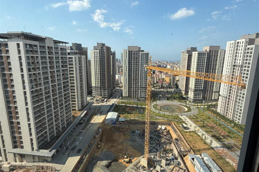 İstanbul 216'da Kiralık 2+1 Ebeveyn Banyolu Daire (75m²)