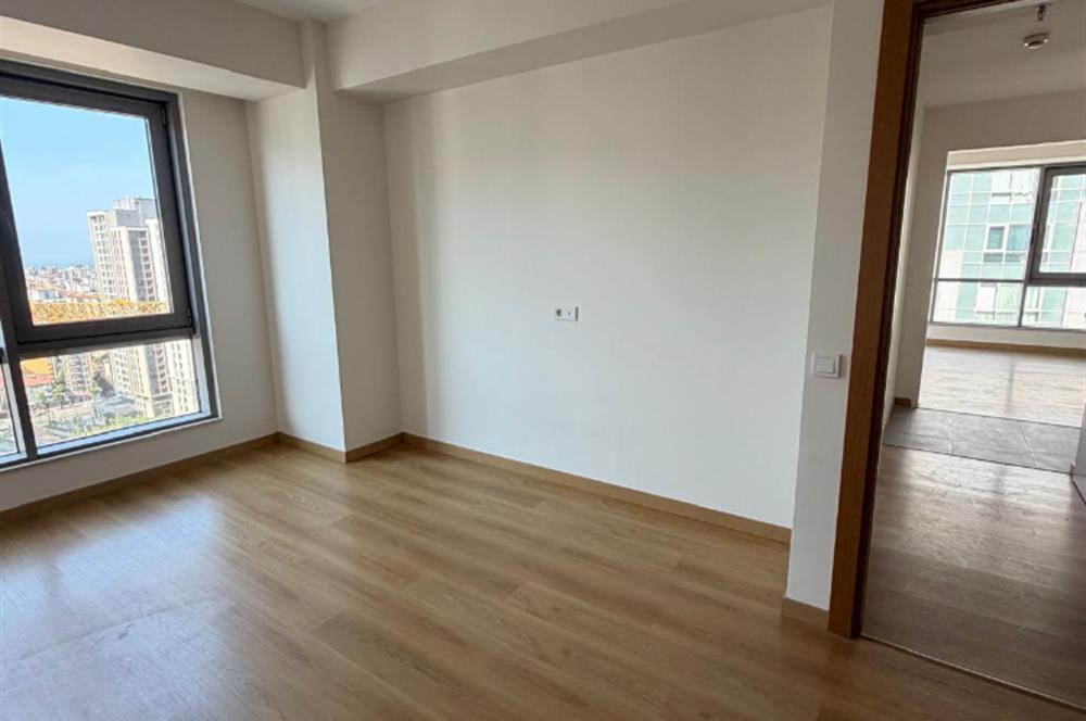 İstanbul 216'da Kiralık 2+1 Ebeveyn Banyolu Daire (75m²)