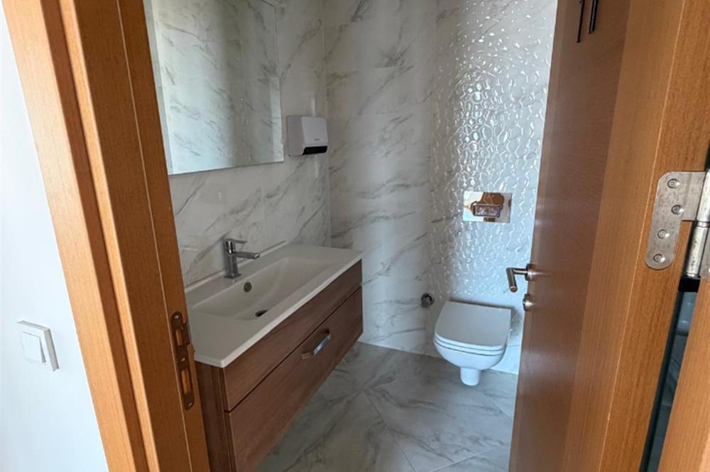 İstanbul 216'da Kiralık 2+1 Ebeveyn Banyolu Daire (75m²)