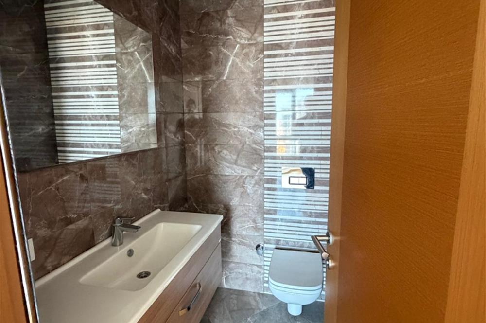 İstanbul 216'da Kiralık 2+1 Ebeveyn Banyolu Daire (75m²)