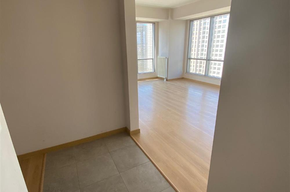 BAYSAŞ İSTANBUL 216'da Kiralık 2+1 Daire (23. Kat)