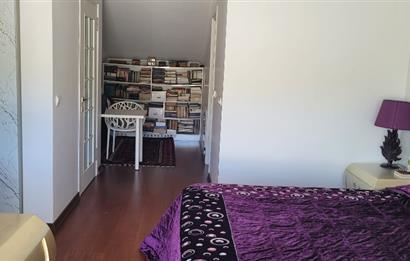 Rumelifeneri'nde Prestijli Sitede 5+2 Tripleks Villa