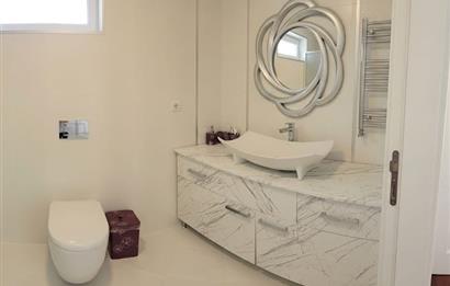 Rumelifeneri'nde Prestijli Sitede 5+2 Tripleks Villa