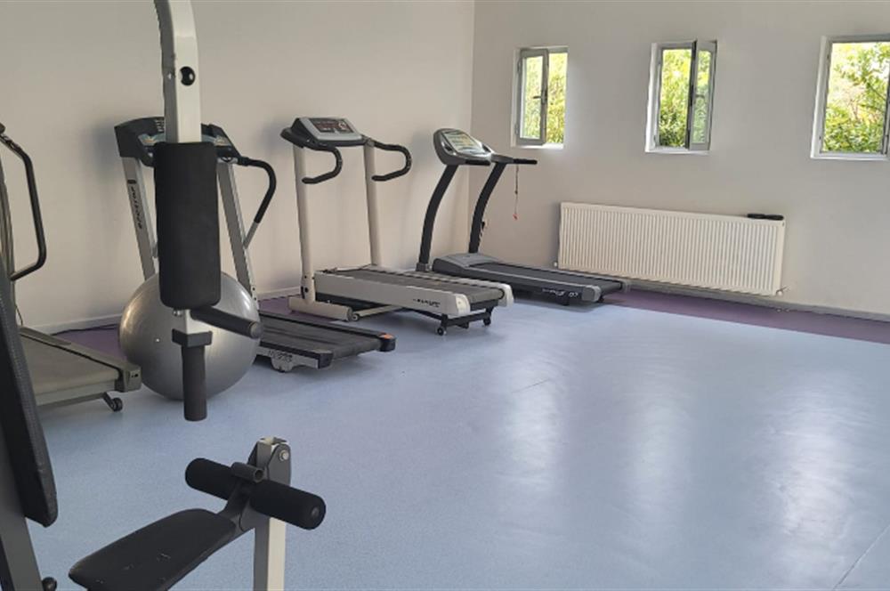 Rumelifeneri'nde Prestijli Sitede 5+2 Tripleks Villa