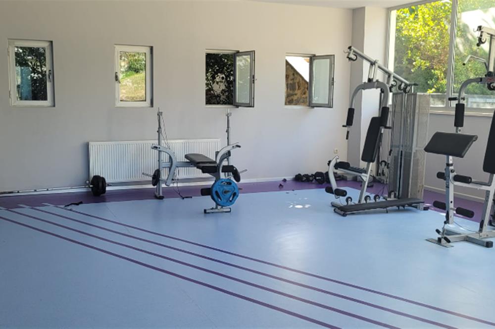 Rumelifeneri'nde Prestijli Sitede 5+2 Tripleks Villa