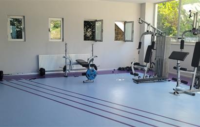 Rumelifeneri'nde Prestijli Sitede 5+2 Tripleks Villa