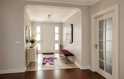 Rumelifeneri'nde Prestijli Sitede 5+2 Tripleks Villa