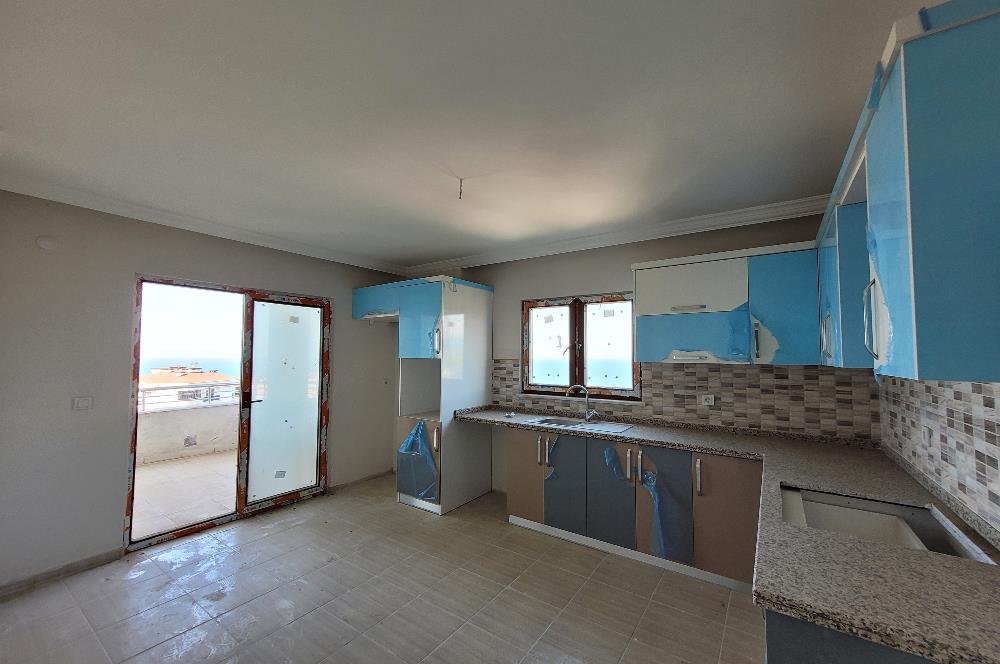YALINCAKTA ÖZEL KONUMU VE EŞSİZ MANZARASIYLA 3+1 SATILIK DAİRE 