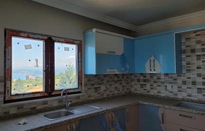 YALINCAKTA ÖZEL KONUMU VE EŞSİZ MANZARASIYLA 3+1 SATILIK DAİRE 