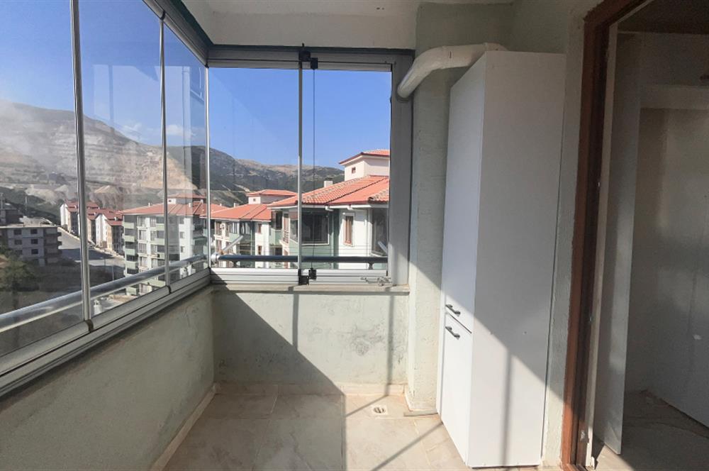 C21 Cius; Cihatlı TOKİ de Asansörlü Ara Kat 2+1 Kiralık Daire