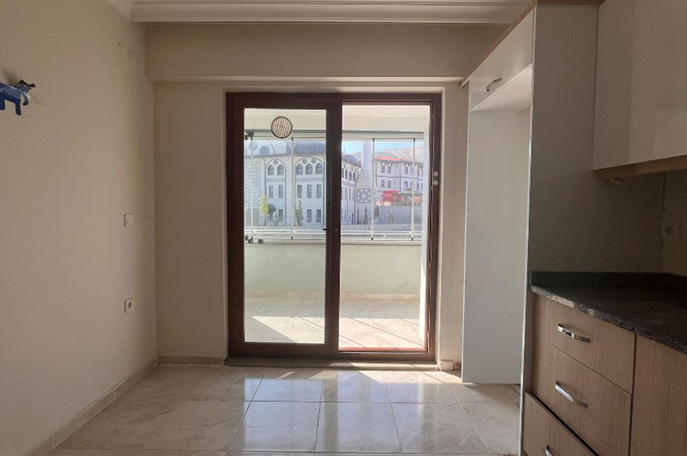 C21 Cius; Cihatlı TOKİ de Asansörlü Ara Kat 2+1 Kiralık Daire