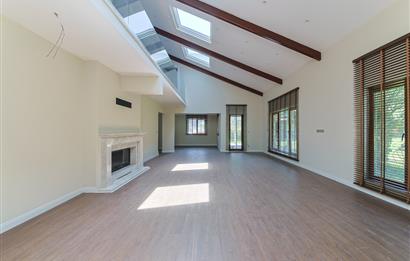 Sapanca Kırkpınar 6+1 425 net Site İçerisinde Lüks Villa