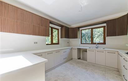 Sapanca Kırkpınar 6+1 425 net Site İçerisinde Lüks Villa