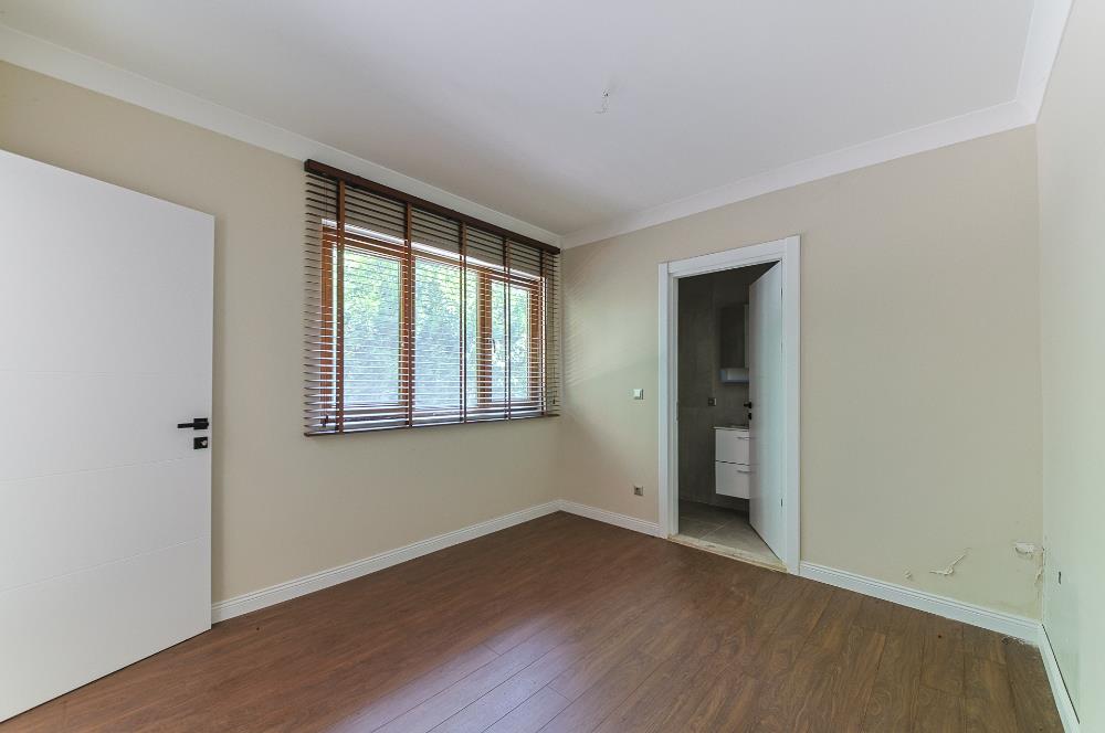 Sapanca Kırkpınar 6+1 425 net Site İçerisinde Lüks Villa