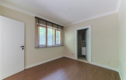 Sapanca Kırkpınar 6+1 425 net Site İçerisinde Lüks Villa
