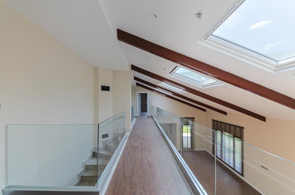 Sapanca Kırkpınar 6+1 425 net Site İçerisinde Lüks Villa