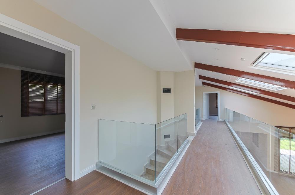 Sapanca Kırkpınar 6+1 425 net Site İçerisinde Lüks Villa