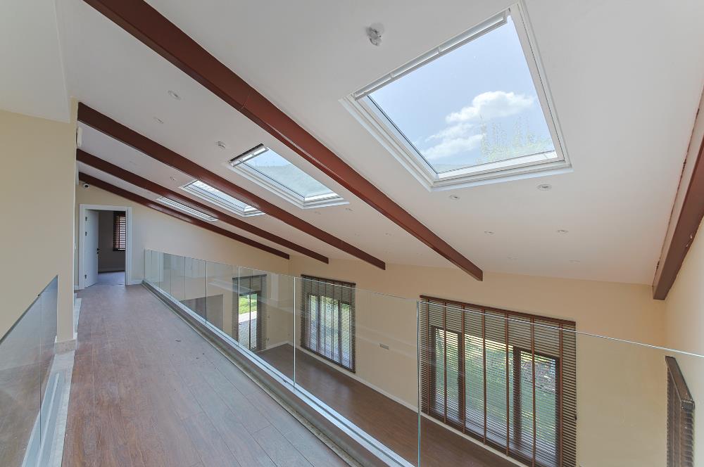 Sapanca Kırkpınar 6+1 425 net Site İçerisinde Lüks Villa