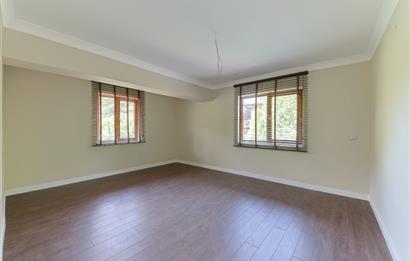 Sapanca Kırkpınar 6+1 425 net Site İçerisinde Lüks Villa