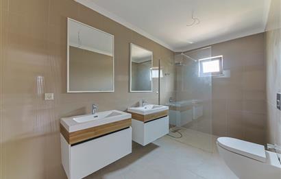 Sapanca Kırkpınar 6+1 425 net Site İçerisinde Lüks Villa