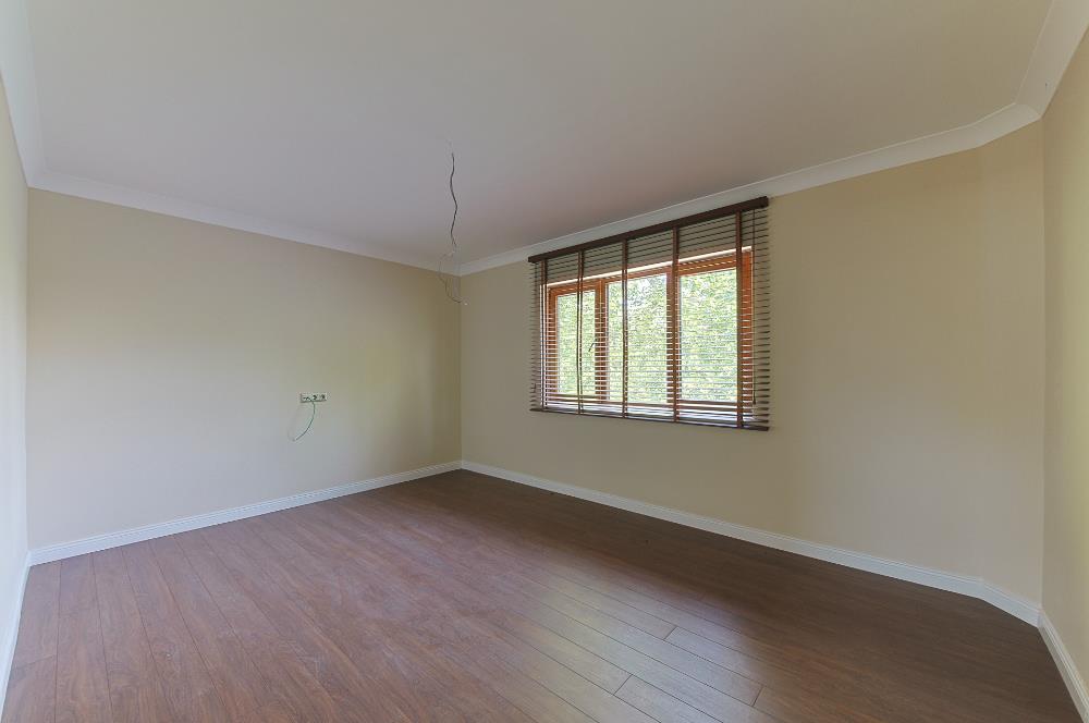 Sapanca Kırkpınar 6+1 425 net Site İçerisinde Lüks Villa