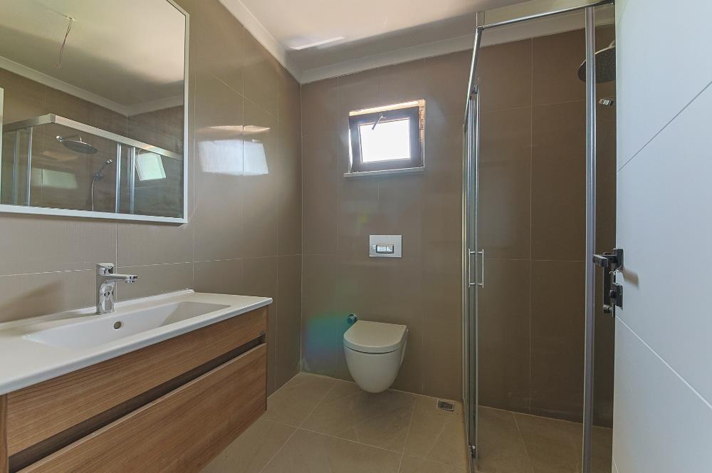 Sapanca Kırkpınar 6+1 425 net Site İçerisinde Lüks Villa